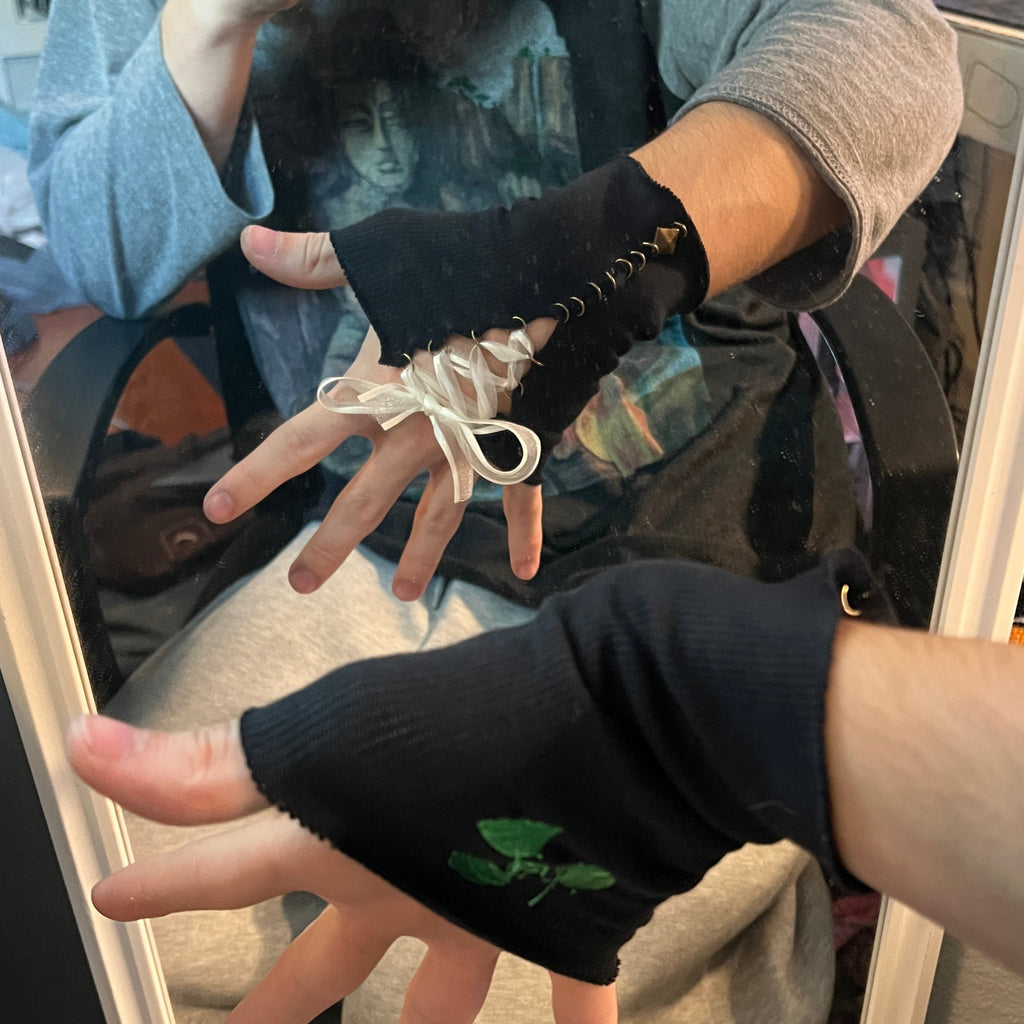 radioactive ribbon sleeve