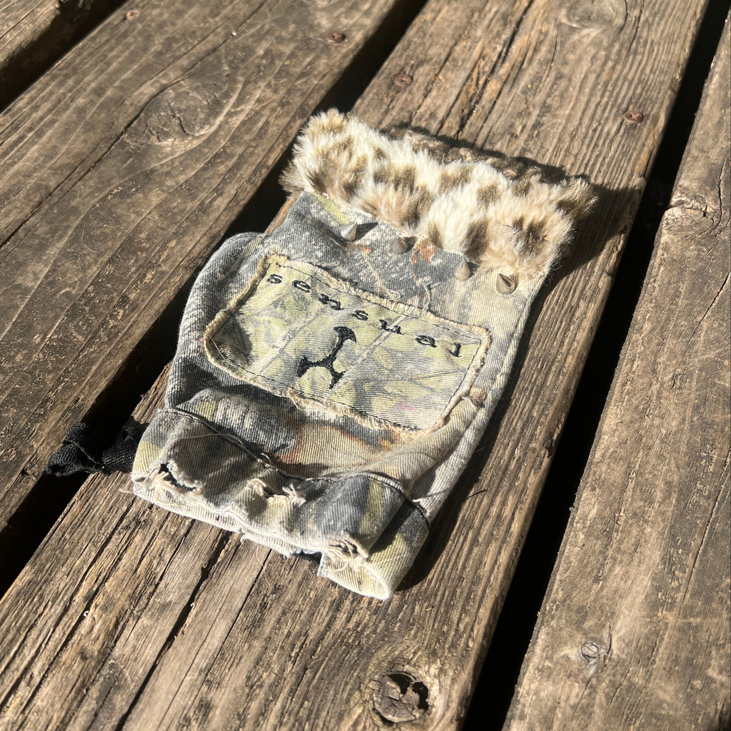 spike knuckle camo glove