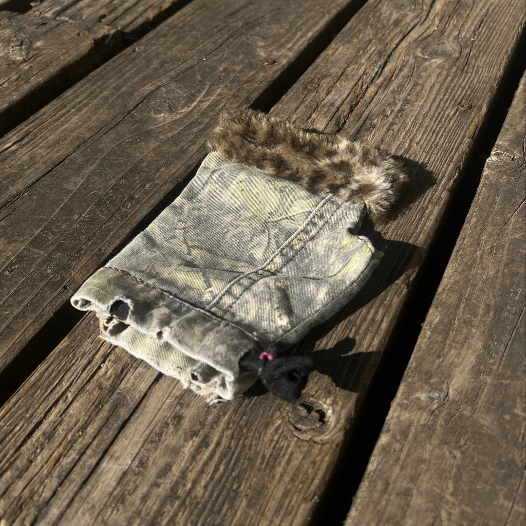 spike knuckle camo glove