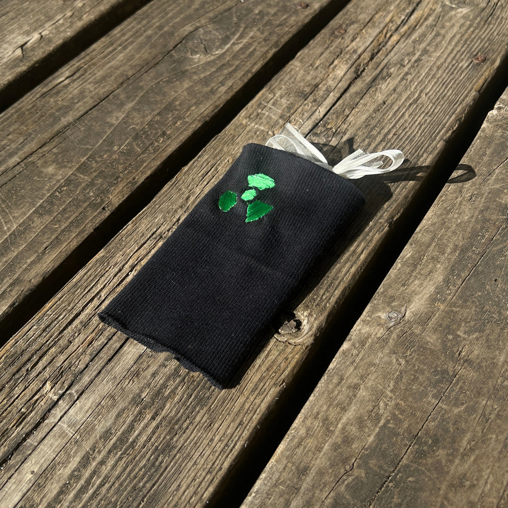 radioactive ribbon sleeve