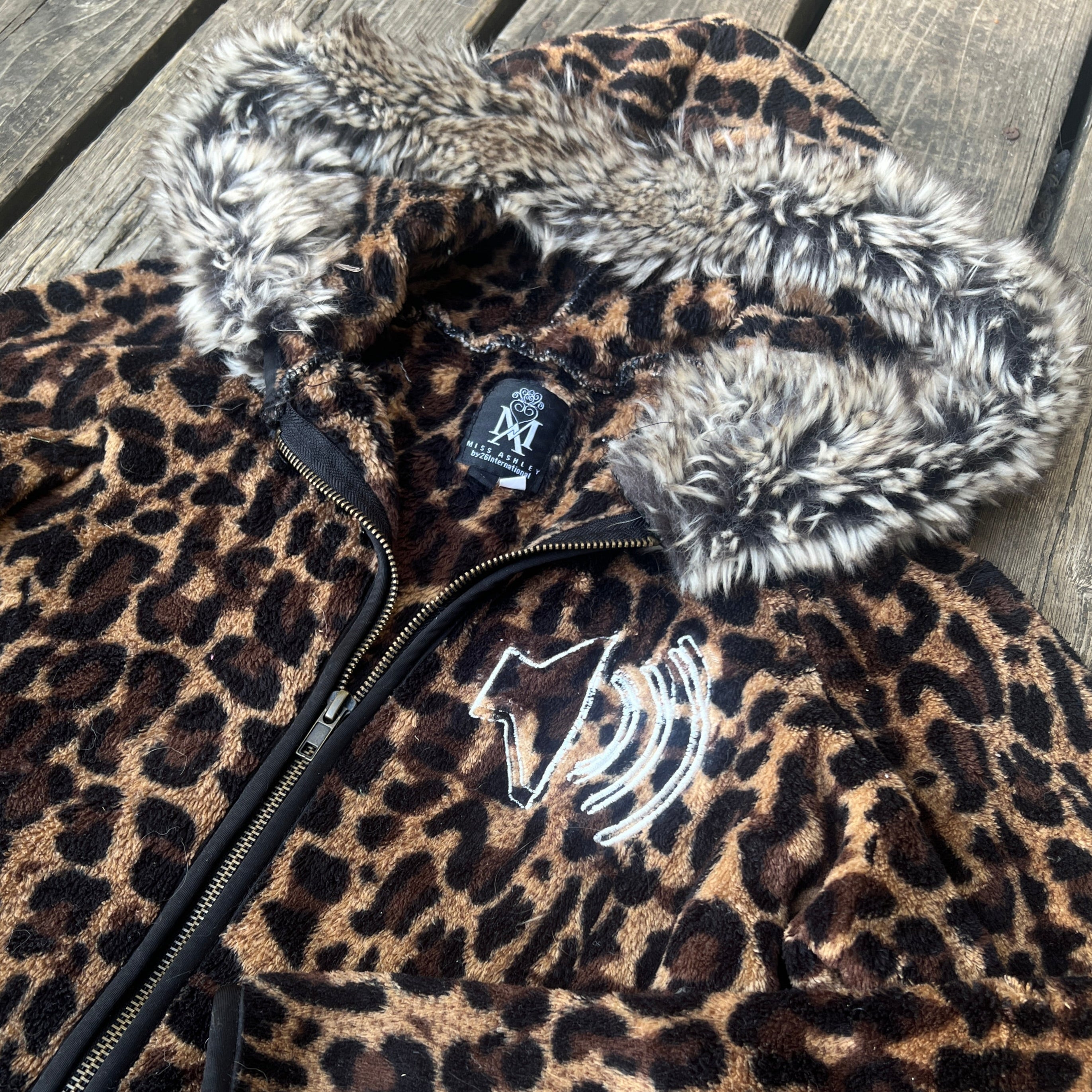 L leopard faux fur zip