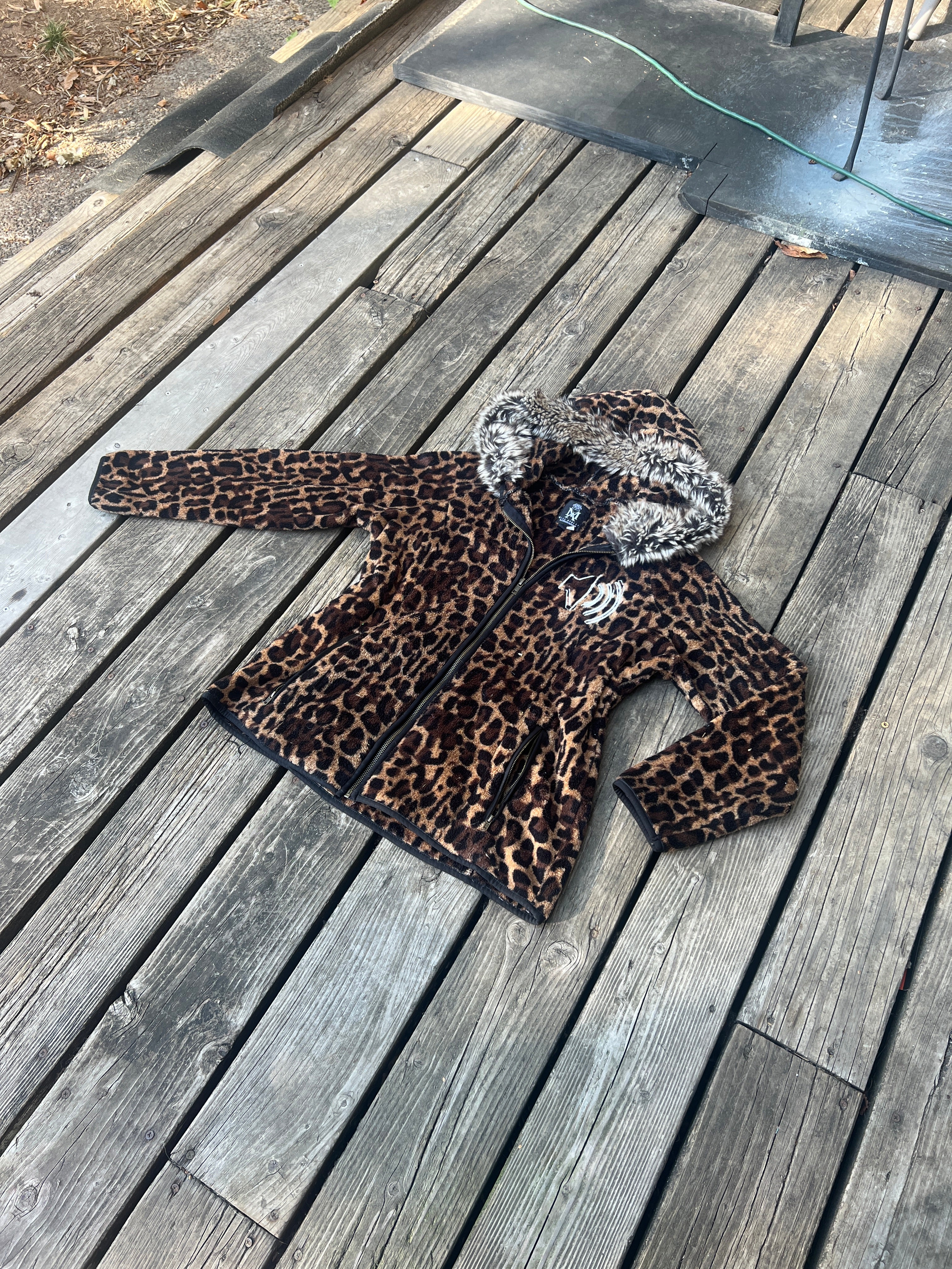 L leopard faux fur zip